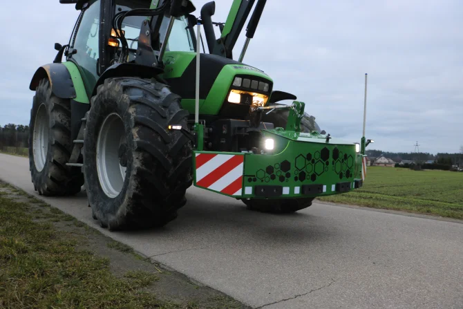 Zderzak do ciągnika KR-OBC