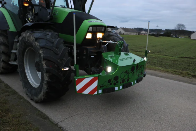 Zderzak do ciągnika KR-OBC