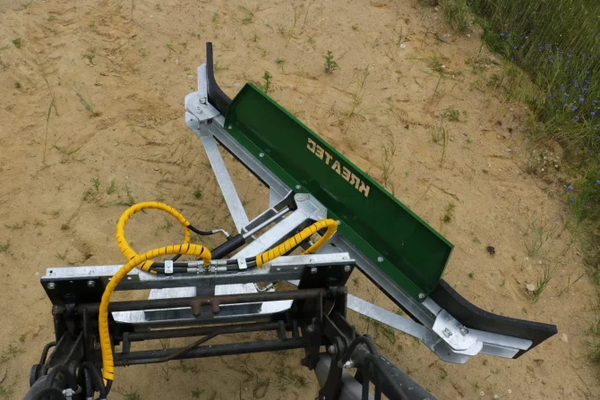 Zgarniacz skrętny hydraulicznie, ocynkowany KR-ZG-H