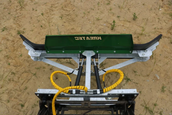 Zgarniacz skrętny hydraulicznie, ocynkowany KR-ZG-H